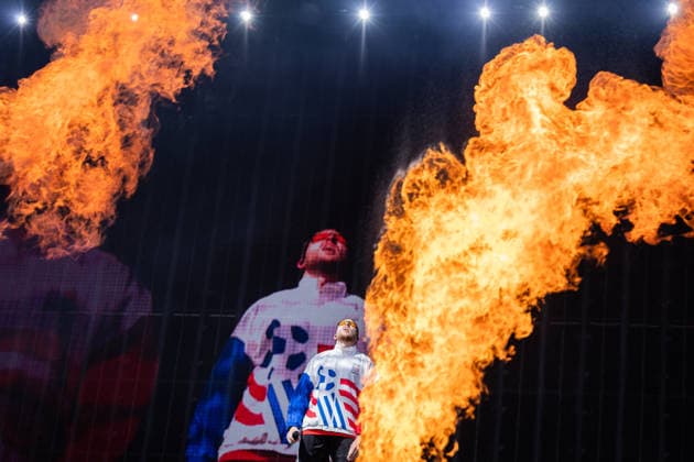 Rock am Ring 2026, Tag 3, 7.6.2026 Auftritt des deutschen Rappers Finch -- Mit dem Traditionsfestival Rock am Ring am Nürburgring in der Eifel startet in Deutschland die Festival-Saison. Rock am Ring findet in diesem Jahr vom 5. bis 7. Juni statt. Rund 80 Bands und Künstler stehen auf einer der drei großen Bühnen. Nürburg Nürburgring Rheinland-Pfalz Deutschland *** Rock am Ring 2026, Day 3, 7 6 2026 Performance by German rapper Finch The traditional Rock am Ring festival at the Nürburgring in the Eifel region kicks off the festival season in Germany Rock am Ring will take place this year from 5 to 7 June Around 80 bands and artists will perform on one of the three large stages Nürburg Nürburgring Rhineland-Palatinate Germany Copyright: xSebastianxDerixx