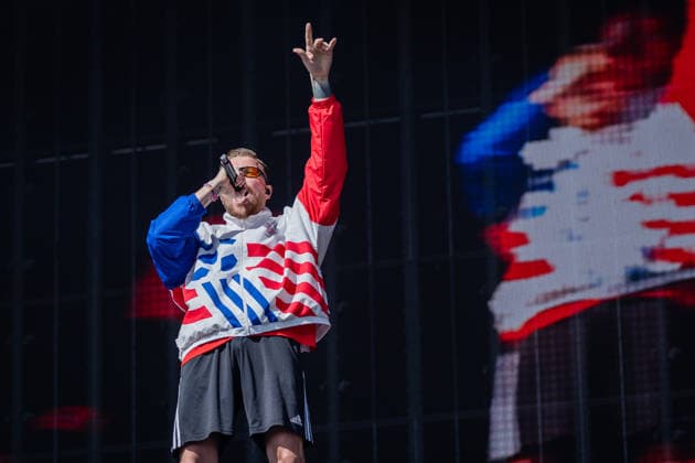 Rock am Ring 2026, Tag 3, 7.6.2026 Auftritt des deutschen Rappers Finch -- Mit dem Traditionsfestival Rock am Ring am Nürburgring in der Eifel startet in Deutschland die Festival-Saison. Rock am Ring findet in diesem Jahr vom 5. bis 7. Juni statt. Rund 80 Bands und Künstler stehen auf einer der drei großen Bühnen. Nürburg Nürburgring Rheinland-Pfalz Deutschland *** Rock am Ring 2026, Day 3, 7 6 2026 Performance by German rapper Finch The traditional Rock am Ring festival at the Nürburgring in the Eifel region kicks off the festival season in Germany Rock am Ring will take place this year from 5 to 7 June Around 80 bands and artists will perform on one of the three large stages Nürburg Nürburgring Rhineland-Palatinate Germany Copyright: xSebastianxDerixx