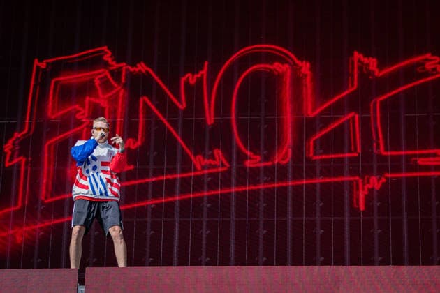 Rock am Ring 2026, Tag 3, 7.6.2026 Auftritt des deutschen Rappers Finch -- Mit dem Traditionsfestival Rock am Ring am Nürburgring in der Eifel startet in Deutschland die Festival-Saison. Rock am Ring findet in diesem Jahr vom 5. bis 7. Juni statt. Rund 80 Bands und Künstler stehen auf einer der drei großen Bühnen. Nürburg Nürburgring Rheinland-Pfalz Deutschland *** Rock am Ring 2026, Day 3, 7 6 2026 Performance by German rapper Finch The traditional Rock am Ring festival at the Nürburgring in the Eifel region kicks off the festival season in Germany Rock am Ring will take place this year from 5 to 7 June Around 80 bands and artists will perform on one of the three large stages Nürburg Nürburgring Rhineland-Palatinate Germany Copyright: xSebastianxDerixx