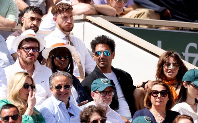 Samuel le Bihan, Tomer Sisley et sa femme Sandra Celebrities in the stands at the mens final of the French Open at Roland Garros 2026 on June 7, 2026 Jacovides Moreau Bestimage Celebrities in the stands at the mens final of the French Open at Roland Garros 2026 on June 7, 2026 Paris France  Copyright: xJACOVIDES-MOREAUx xBESTIMAGExJACOVIDES-MOREAUx xBESTIMAGEx