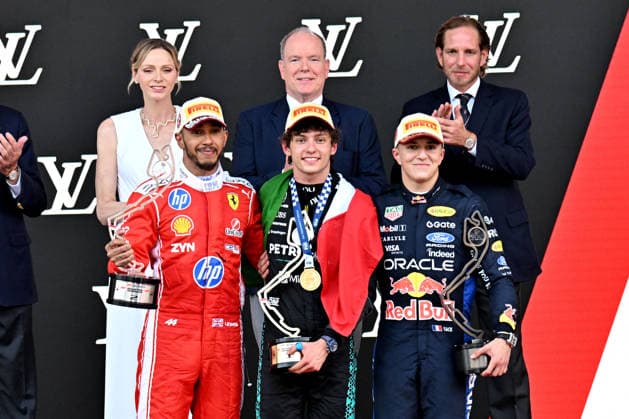 Prince Albert II of Monaco, Princess Charlene of Monaco, Andrea Casiraghi with Lewis Hamilton, Kimi Antonelli and Isack Hadjar on the podium for the trophy presentation of the Formula 1 Louis Vuitton Monaco Grand Prix 2026 in Monte Carlo, Monaco, June 7, 2026 Bruno Bebert Bestimage Podium after the F1 Monaco Grand Prix on June 7, 2026 at the Circuit de Monaco in Monte Carlo, Monaco Monte Carlo France  Copyright: xBrunoxBebertx xBestimagexBrunoxBebertx xBestimagex
