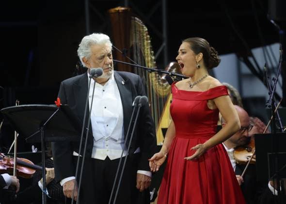06.06.2026, Schladming, AUT, Unterwegs in Steiermark, Konzert, SummerOpening Schladming 2026, Placido Domingo, im Bild Placido Domingo & Adriana KuÄerova, Übersicht, *** 06 06 2026, Schladming, AUT, On the road in Styria, Concert, SummerOpening Schladming 2026, Placido Domingo, in the picture Placido Domingo Adriana KuÄerova, Overview,