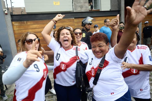 Second round of the Presidential Elections in Lima, Peru LIMA, PERU - JUNE 07: Supporters wearing Peru national football team jerseys cheer and celebrate on the street during the second round of the presidential elections in Lima, Peru on June 07, 2026. Klebher Vasquez Anadolu Lima Peru. Editorial use only. Please get in touch for any other usage.  Copyright: x2026xAnadoluxKlebherxVasquezx