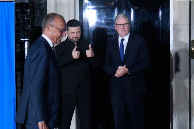 Quad-lateral Meeting On Ukraine at Downing Street, London, UK - 07 June 2026 (L-R) - German Chancellor Frederich Merz, Ukrainian President Volodymyr Zelenskyy, French British Prime Minister Sir Keir Starmer and President Emmanuel Macron pose forr a photo in Downing Street, London, England, UK on Sunday 7 June, 2026., Credit:Justin Ng Avalon UK, England, London, Downing Street  Copyright: xJustinxNgx xAvalonx 1108706713