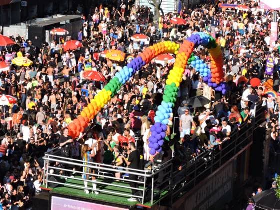 RECORD DATE NOT STATED A large crowd attends the 30th LGBT+ parade. culture shows paradesp movement of participants, children, activists, drags, transvestites and tourists on Paulista Avenue during the 30th LGBT+ Pride Parade in Sao Paulo, held this Sunday (7). The event features shows by Gloria Groove, Pabllo Vittar, Melody and other artists who perform in defense of diversity, the rights of the LGBT+ population and political participation, with concentration in front of MASP and parade of electric trios along Paulista Avenue and Consolacao.(Foto: Leandro Chemalle Thenews2 imago images) A large crowd attends the 30th LGBT+ parade.  Copyright: xLeandroxChemallex