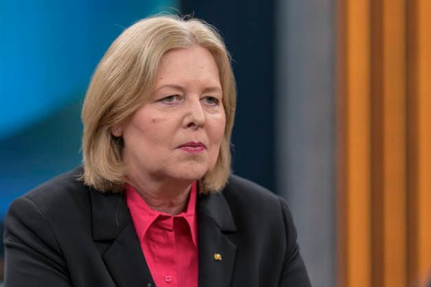im Bild v.l.: Bärbel Bas (SPD), Parteivorsitzende, Bundesministerin für Arbeit und Soziales GER, Berlin, Studio, zu Gast bei - Caren Miosga, Polittalk, TV, Format, Aufzeichnung, Live, Das Erste, aus Adlershof - am Studio 20, Thema: Ist die SPD bereit für große Reformen, Frau Bas?, 07.06.2026, *** in the picture from l Bärbel Bas SPD , Party Chairwoman, Federal Minister of Labor and Social Affairs GER, Berlin, Studio, guest of Caren Miosga, Polittalk, TV, format, recording, live, Das Erste, from Adlershof at Studio 20, topic Is the SPD ready for major reforms, Ms. Bas , 07 06 2026, Copyright: HMBxMedia UwexKoch