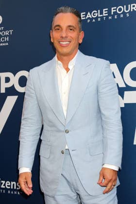 June 7, 2026, Newport Beach, Ca, USA: LOS ANGELES - JUN 7: Sebastian Maniscalco at the Newport Beach TV Fest at the Lido Theater on June 7, 2026 in Newport Beach, CA Newport Beach USA - ZUMAnc22 20260607_zaa_nc22_124 Copyright: xKathyxHutchinsx
