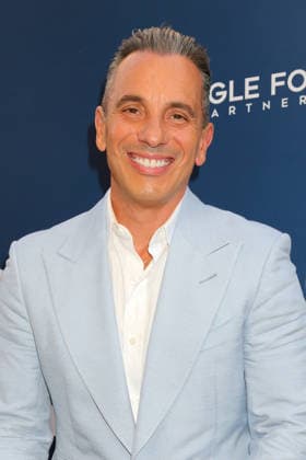 June 7, 2026, Newport Beach, Ca, USA: LOS ANGELES - JUN 7: Sebastian Maniscalco at the Newport Beach TV Fest at the Lido Theater on June 7, 2026 in Newport Beach, CA Newport Beach USA - ZUMAnc22 20260607_zaa_nc22_138 Copyright: xKathyxHutchinsx