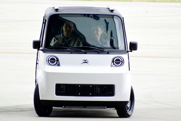 Mexican President Claudia Sheinbaum Pardo drives a Olinia 1 prototype during the presentation of the 100% Mexican electric vehicle at the Santa Lucia Military Base. on June 7, 2026 in Zumpango, Mexico. Mexico City Mexico  - ZUMAe321 20260607_zia_e321_008 Copyright: xLuisxBarronx