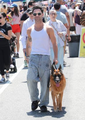 Sasha Farber enjoys a Sunday stroll around Studio City Farmers Market Featuring: Sasha Farber Where: Los Angeles, California, United States When: 07 Jun 2026 Credit: H2Y INSTARimages EDITORIAL USE ONLY. NOT FOR USE BY NEWSPAPERS BASED IN THE UK. Copyright: xx instar55756607