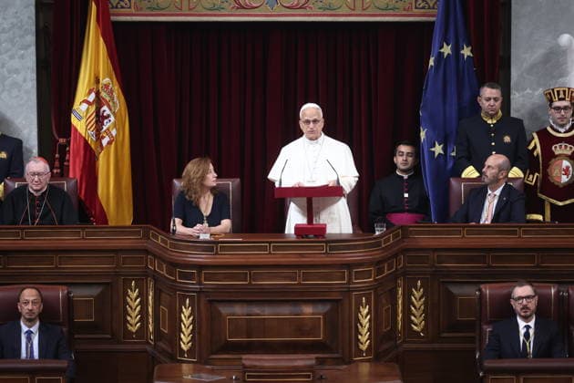 Pope Leo XIV visits Congress I D The President of Congress, Francina Armengol Pope Leo XIV, and the President of the Senate, Pedro Rollán, during a visit of the Pontiff to the Congress of Deputies, on June 8, 2026, in Madrid Spain Leo XIV is the first Pope to deliver a speech as head of the Vatican State before deputies and senators, as part of his official trip to Spain 08 JUNE 2026 Madrid Madrid Madrid Spain  Copyright: xEduardoxParrax 7580007
