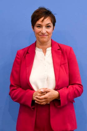 ABB BPK- Prof. Dr. Nicole Deitelhoff, PRIF Leibniz-Institut für Friedens- und Konfliktforschung Thema Bericht Vorstellung Friedensgutachten 2026 Die neuen Warlords. Gewaltdynamiken einhegen auf der BPK Bundespressekonferenz am 08.06.2026 in Berlin Berlin Deutschland *** ABB BPK Prof Dr Nicole Deitelhoff, PRIF Leibniz Institute for Peace and Conflict Research Topic Report Presentation Peace Report 2026 Contain the new warlords Violence dynamics at the BPK Federal Press Conference on 08 06 2026 in Berlin Berlin Germany