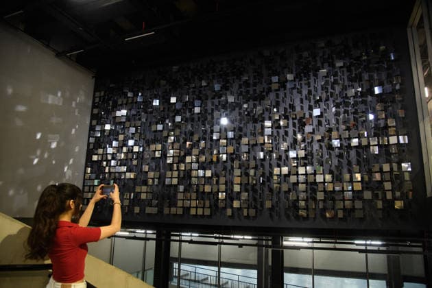 Julio Le Parc Press View at TATE Modern, London, UK - 8 June 2026 A staff member views Continual Mobile Tate by Julio Le Parc as part of The Julio Le Parc Press View which runs from 11th June 2026 to 3rd May 2027 at TATE Modern, London, England, UK on Monday 8 June, 2026., Credit:Justin Ng Avalon UK, England, London, TATE Modern  Copyright: xJustinxNgx xAvalonx 1108881984
