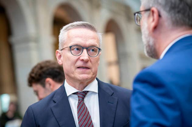 Karsten Wildberger beim BMDS EUR, Deutschland, Berlin, 08.06.2026: Keynote von Karsten Wildberger (CDU), Bundesminister für Digitalisierung und Staatsmodernisierung auf einer Veranstaltung des BMDS zu 1 Jahr Staatsmodernisierung mit Wirkung in der Berlin-Brandenburgischen Akademie der Wissenschaften. Zu Gast: Hendrik Wüst, Ministerpräsident des Landes Nordrhein-Westfalen, und Cem Özdemir, Ministerpräsident des Landes Baden-Württemberg. *** Karsten Wildberger at BMDS EUR, Germany, Berlin, 08 06 2026 Keynote speech by Karsten Wildberger CDU , Federal Minister for Digitization and State Modernization at a BMDS event on 1 year of state modernization with impact at the Berlin Brandenburg Academy of Sciences Guest Hendrik Wüst, Minis