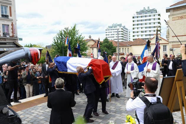 Andre Santini Funeral - Issy-les-Moulineaux Funeral ceremony of Mayor of Issy-les-Moulineaux Andre Santini at the Saint-Etienne church in Issy-les-Moulineaux near Paris, France on June 8, 2026. Andre Santini died on June 1, 2026, aged 85. Photo by Nasser Berzane ABACAPRESS.COM Issy-les-Moulineaux France  Copyright: xBerzanexNasser ABACAx