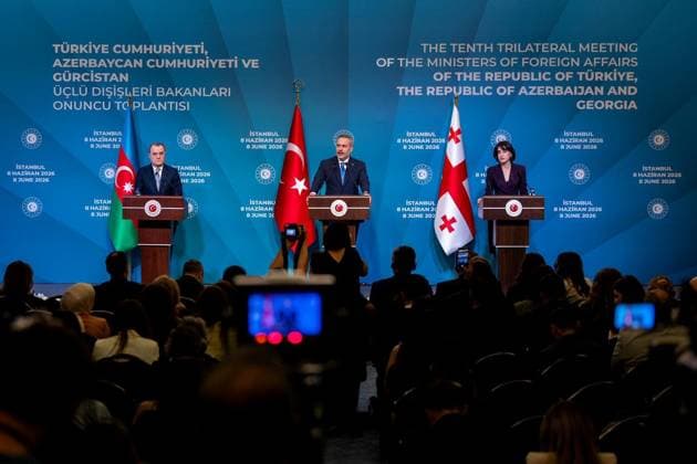 10th Trilateral meeting of the Ministers of Foreign Affairs of Turkiye, Azerbaijan and Georgia ISTANBUL, TURKIYE - JUNE 08: Turkish Foreign Minister Hakan Fidan (C), Azerbaijani Foreign Minister Jeyhun Bayramov (L) and Georgian Foreign Minister Maka Botchorishvili (R) hold a joint press conference following the 10th Turkiye-Azerbaijan-Georgia Trilateral Meeting of Ministers of Foreign Affairs at Ciragan Palace in Istanbul, Turkiye on June 08, 2026. Murat Gok Anadolu Istanbul Turkey. Editorial use only. Please get in touch for any other usage.  Copyright: x2026xAnadoluxMuratxGokx