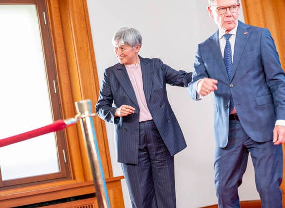 Johann Wadephul + Penny Wong EUR, Deutschland, Berlin, 08.06.2026: Keynote Johann David Wadephul (CDU) Bundesminister des Auswärtigen und der australischen Außenministerin Penny Wong Gemeinsames Treffen von BM Johann David Wadephul und BM Boris Pistorius mit dem australischen Verteidigungsminister Richard Marles und der australischen Außenministerin Penny Wong. *** Johann Wadephul Penny Wong EUR, Germany, Berlin, 08 06 2026 Keynote Johann David Wadephul CDU Federal Minister for Foreign Affairs and Australian Foreign Minister Penny Wong Joint meeting of Federal Minister Johann David Wadephul and Federal Minister Boris Pistorius with Australian Defense Minister Richard Marles and Australian Foreign Minister Penny Wong