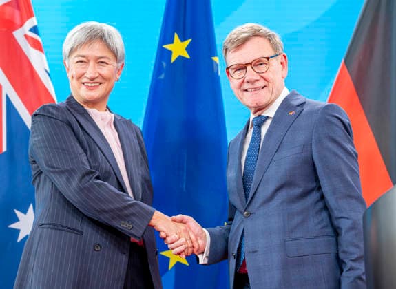 Johann Wadephul + Penny Wong EUR, Deutschland, Berlin, 08.06.2026: Keynote Johann David Wadephul (CDU) Bundesminister des Auswärtigen und der australischen Außenministerin Penny Wong Gemeinsames Treffen von BM Johann David Wadephul und BM Boris Pistorius mit dem australischen Verteidigungsminister Richard Marles und der australischen Außenministerin Penny Wong. *** Johann Wadephul Penny Wong EUR, Germany, Berlin, 08 06 2026 Keynote Johann David Wadephul CDU Federal Minister for Foreign Affairs and Australian Foreign Minister Penny Wong Joint meeting of Federal Minister Johann David Wadephul and Federal Minister Boris Pistorius with Australian Defense Minister Richard Marles and Australian Foreign Minister Penny Wong