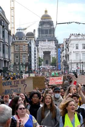 Protest Against Police Violence 08 06 2026 BRUSSELS, BELGIUM - Staff, teachers and students protest police violence outside the Palace of Justice pictured on June 08, 2026 in Brussels, Belgium, 08 06 2026 Brussels Belgium  Copyright: xPhilipxReynaersx