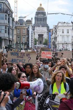 Protest Against Police Violence 08 06 2026 BRUSSELS, BELGIUM - Staff, teachers and students protest police violence outside the Palace of Justice pictured on June 08, 2026 in Brussels, Belgium, 08 06 2026 Brussels Belgium  Copyright: xPhilipxReynaersx