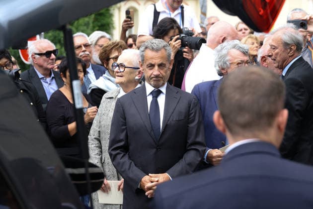 Andre Santini Funeral - Issy-les-Moulineaux Nicolas Sarkozy during funeral ceremony of Mayor of Issy-les-Moulineaux Andre Santini at the Saint-Etienne church in Issy-les-Moulineaux near Paris, France on June 8, 2026. Andre Santini died on June 1, 2026, aged 85. Photo by Nasser Berzane ABACAPRESS.COM Issy-les-Moulineaux France  Copyright: xBerzanexNasser ABACAx