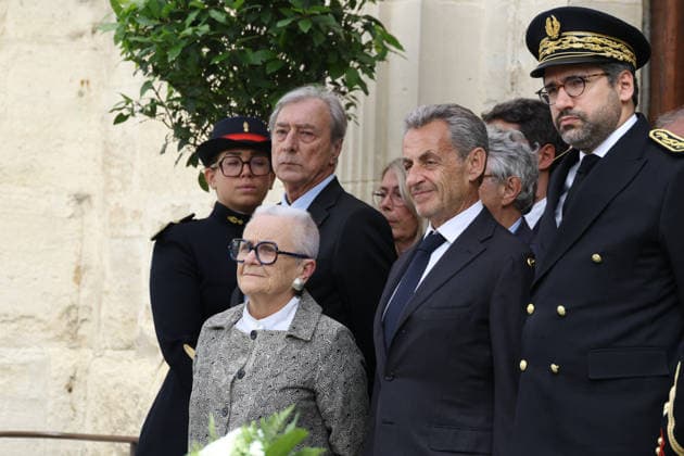Andre Santini Funeral - Issy-les-Moulineaux Francoise Gatel and Nicolas Sarkozy during funeral ceremony of Mayor of Issy-les-Moulineaux Andre Santini at the Saint-Etienne church in Issy-les-Moulineaux near Paris, France on June 8, 2026. Andre Santini died on June 1, 2026, aged 85. Photo by Nasser Berzane ABACAPRESS.COM Issy-les-Moulineaux France  Copyright: xBerzanexNasser ABACAx