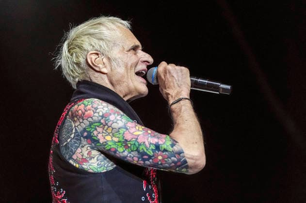 David Lee Roth live at a concert of the Don t Love Me, Rent Me Tour at The Paramount Huntington, 07 06 2026 Foto:xT.xKingx xFuturexImagex roth_6612