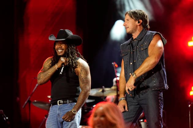 NASHVILLE, TENNESSEE - JUNE 07: Fetty Wap & Russell Dickerson perform onstage at Nissan Stadium during CMA Fest 2026 day three on June 07, 2026 in Nashville, Tennessee. . Credit: USA - ZUMAa123 20260608_zaa_a123_013 Copyright: xAdMediax
