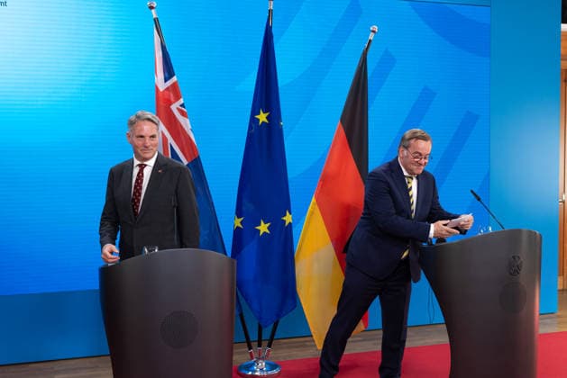 Pressebegegnung von Verteidigungsminister Boris Pistorius und dem australischen stellvertretenden Premierminister und Verteidigungs- minister Richard Marles. Deutschland, Berlin am 08. Juni 2026: Auftaktstatements von Verteidigungsminister Boris Pistorius und dem australischen stellvertretenden Premierminister und Verteidigungs- minister Richard Marles vor die Presse. *** Press meeting of Defense Minister Boris Pistorius and Australian Deputy Prime Minister and Minister of Defense Richard Marles Germany, Berlin on 08 June 2026 Opening statements by Defense Minister Boris Pistorius and Australian Deputy Prime Minister and Minister of Defense Richard Marles to the press