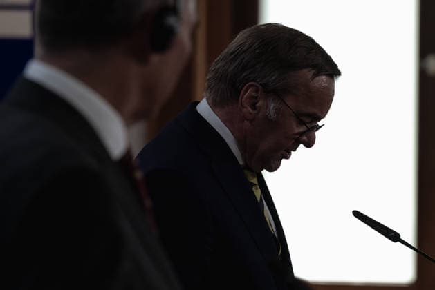 Pressebegegnung von Verteidigungsminister Boris Pistorius und dem australischen stellvertretenden Premierminister und Verteidigungs- minister Richard Marles. Deutschland, Berlin am 08. Juni 2026: Auftaktstatements von Verteidigungsminister Boris Pistorius und dem australischen stellvertretenden Premierminister und Verteidigungs- minister Richard Marles vor die Presse. *** Press meeting of Defense Minister Boris Pistorius and Australian Deputy Prime Minister and Minister of Defense Richard Marles Germany, Berlin on 08 June 2026 Opening statements by Defense Minister Boris Pistorius and Australian Deputy Prime Minister and Minister of Defense Richard Marles to the press