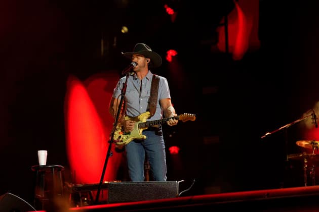 NASHVILLE, TENNESSEE - JUNE 07:Riley Green perform onstage at Nissan Stadium during CMA Fest 2026 day three on June 07, 2026 in Nashville, Tennessee. . Credit: USA - ZUMAa123 20260608_zaa_a123_112 Copyright: xAdMediax