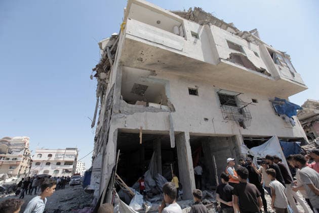 June 8, 2026, Gaza City, Gaza Strip, Palestinian Territory: Smoke rises following an airstrike on the Tal al-Hawa neighborhood southwest of Gaza City. According to local sources, the strike caused damage in the area but no fatalities were reported. Emergency teams and residents inspected the site following the attack. Credit: Gaza City Palestinian Territory  - ZUMAz119 20260608_zip_z119_012 Copyright: xSalahxHashemx