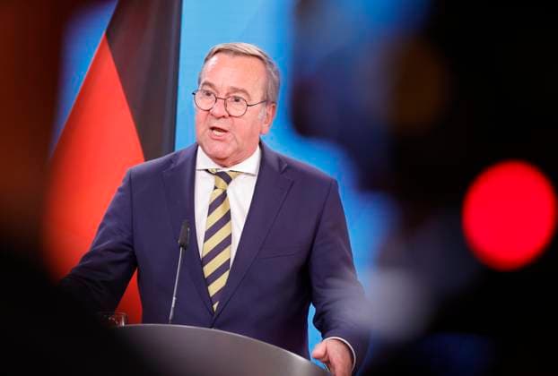 Boris Pistorius, Bundesminister der Verteidigung, Deutschland, Berlin, Gemeinsames Treffen von BM Wadephul und BM Pistorius mit dem australischen Verteidigungsminister Marles und der australischen Außenministerin Wong *** Boris Pistorius, Federal Minister of Defense, Germany, Berlin, Joint meeting of Federal Minister Wadephul and Federal Minister Pistorius with Australian Minister of Defense Marles and Australian Foreign Minister Wong