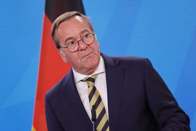 Boris Pistorius, Bundesminister der Verteidigung, Deutschland, Berlin, Gemeinsames Treffen von BM Wadephul und BM Pistorius mit dem australischen Verteidigungsminister Marles und der australischen Außenministerin Wong *** Boris Pistorius, Federal Minister of Defense, Germany, Berlin, Joint meeting of Federal Minister Wadephul and Federal Minister Pistorius with Australian Minister of Defense Marles and Australian Foreign Minister Wong
