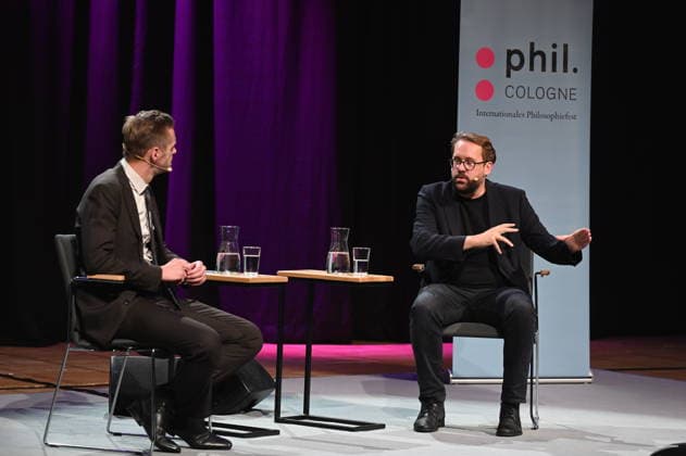 Kabarettist Florian Schroeder, l-r, und Journalist Paul Ronzheimer sprechen auf der Phil.Cologne, ein internationales Fest für Philosophie *** Cabaret artist Florian Schroeder, l r, and journalist Paul Ronzheimer speak at Phil Cologne, an international festival of philosophy