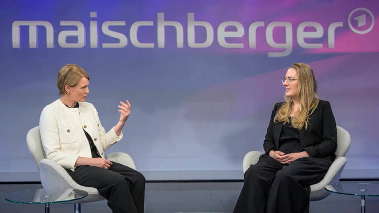 v.l.: Jana Puglierin (Sicherheitsexpertin), Katharina Dröge, Bündnis˜90 Die Grünen (Fraktionsvorsitzende), im Gespraech, reden, GER, Berlin, Studio, zu Gast bei Maischberger, politische Talkshow, TV, Format, mit Moderatorin Sandra Maischberger, Das Erste, aus Adlershof Am Studio 20, 08.06. 2026, *** v l Jana Puglierin security expert , Katharina Dröge, Bündnis˜90 Die Grünen parliamentary group leader , in conversation, talk, GER, Berlin, studio, guest on Maischberger, political talk show, TV, format, with presenter Sandra Maischberger, Das Erste, from Adlershof Am Studio 20, 08 06 2026, Copyright: HMBxMedia UwexKoch