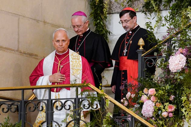 Pope Leo XIV presides a prayer in honor of the Virgin of Almudena in the Cathedral Pope Leo XIV during the prayer and homage to the Virgin of Almudena, in the Cathedral of Santa Maria de la Almudena, on June 8, 2026, in Madrid Spain After the prayer before the patron saint, the Pope has deposited at her feet the Golden Rose, a personal and exceptional recognition with which the Popes honor images of the Virgin, the Pope placed at her feet the Golden Rose, a personal and exceptional recognition with which the Popes honor images of Virgins 08 JUNE 2026 POOL POPE LEÓN XIV MADRID CATHEDRAL ALMUDENA SPAIN PRAYER TO Pé Madrid Madrid Spain  Copyright: xA.xPÃ rezxMeca EuropaxPress Poolx 7582792