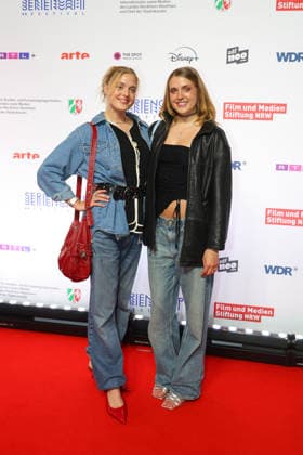 Sophia Muenster und Jana Muenster bei der Eroeffnung vom Seriencamp Festival mit der Premiere der ZDF Serie Back For More am 8.06.2026 im Cinenova Kino in Koeln Sophia Muenster and Jana Muenster attend the Seriencamp Festival Opening at Cinenova Kino on June 6, 2026 in Cologne, Germany Seriencamp Festival Opening in Koeln *** Sophia Muenster and Jana Muenster at the opening of the Seriencamp Festival with the premiere of the ZDF series Back For More on June 8, 2026 at Cinenova Kino in Cologne Sophia Muenster and Jana Muenster attend the Seriencamp Festival Opening at Cinenova Kino on June 6, 2026 in Cologne, Germany Seriencamp Festival Opening in Koeln 