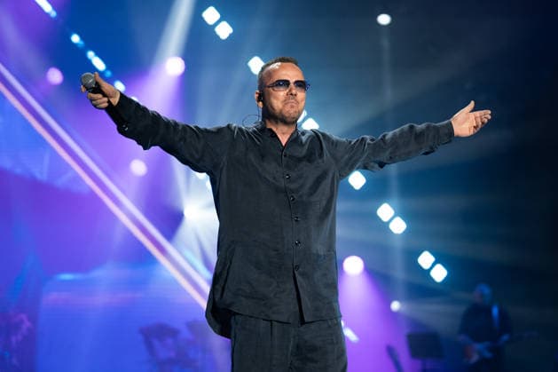 Gigi D Alessio performs live in Caseta, Italy - 08 Jun 2026 Gigi D Alessio performs live at Reggia di Caserta. Caserta Italy Copyright: xAndreaxGulíx xSOPAxImagesx AGULI_GigiCaserta(34)