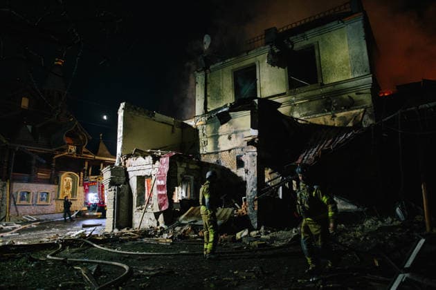 Consequences Of The Attack On Kharkiv Rescuers inspect a business center damaged in a military operation in Kharkiv, Ukraine, on June 9, 2026. According to the mayor, residential buildings, a business center, restaurants, a church, and cars were damaged, and more than 15 people were injured by morning. Kharkiv Ukraine  Copyright: xPavloxPakhomenkox originalFilename: pakhomenko-notitle260609_npZlh.jpg