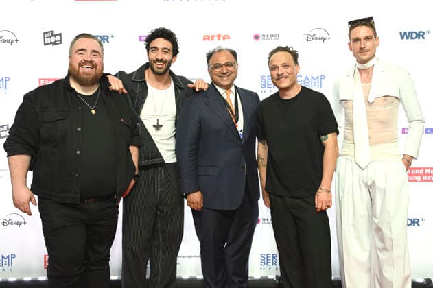 Eidin Jalali, Tristan Seith, Walid Nakschbandi, Tim Sander und Daniel Sträßer bei der Eröffnung des 12. Seriencamp Festivals 2026 mit der Premiere der ZDF-Serie Back for More im Cinenova. Köln, 08.06.2026 *** Eidin Jalali, Tristan Seith, Walid Nakschbandi, Tim Sander and Daniel Sträßer at the opening of the 12 Series Camp Festival 2026 with the premiere of the ZDF series Back for More at Cinenova Cologne, 08 06 2026 Foto:xC.xAdolph xFuturexImagex back_6609