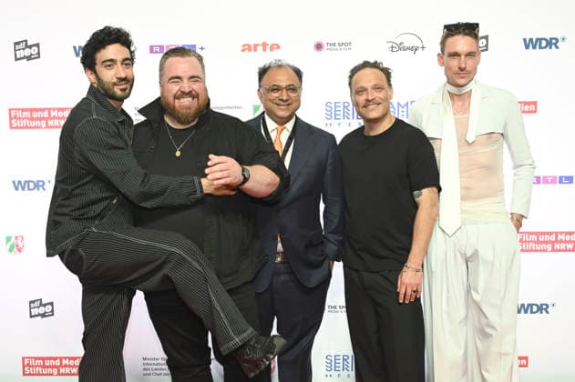 Eidin Jalali, Tristan Seith, Walid Nakschbandi, Tim Sander und Daniel Sträßer bei der Eröffnung des 12. Seriencamp Festivals 2026 mit der Premiere der ZDF-Serie Back for More im Cinenova. Köln, 08.06.2026 *** Eidin Jalali, Tristan Seith, Walid Nakschbandi, Tim Sander and Daniel Sträßer at the opening of the 12 Series Camp Festival 2026 with the premiere of the ZDF series Back for More at Cinenova Cologne, 08 06 2026 Foto:xC.xAdolph xFuturexImagex back_6610