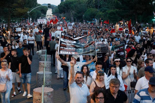 Protest against the construction of a luxury resort in Tirana, Albania. Protesters hold signs and Albanian national flags as they take part in a demonstration in front of the prime minister s office in Tirana on June 8, 2026, opposing the construction of a luxury resort in a protected natural area near the city of Vlore. Several thousand citizens demonstrated in Tirana for the ninth consecutive night to demand transparency on a luxury tourism complex project in the protected area of Narta Lagoon in the city of Vlore linked to US President Donald Trump s son-in-law Jared Kushner and his wife, Ivanka Trump. The project was planned for two areas along the Adriatic coast, the protected delta area of Vjosa-Narta and the nearby uninhabited island Copyright: xLightxStudioxAgencyx xMaltonxDibrax