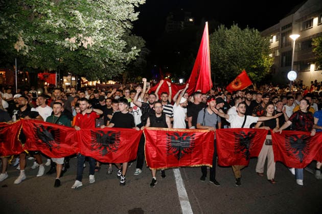 Protest against the construction of a luxury resort in Tirana, Albania. Protesters hold signs and Albanian national flags as they take part in a demonstration in front of the prime minister s office in Tirana on June 8, 2026, opposing the construction of a luxury resort in a protected natural area near the city of Vlore. Several thousand citizens demonstrated in Tirana for the ninth consecutive night to demand transparency on a luxury tourism complex project in the protected area of Narta Lagoon in the city of Vlore linked to US President Donald Trump s son-in-law Jared Kushner and his wife, Ivanka Trump. The project was planned for two areas along the Adriatic coast, the protected delta area of Vjosa-Narta and the nearby uninhabited island Copyright: xLightxStudioxAgencyx xMaltonxDibrax