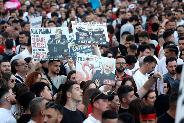 Protest against the construction of a luxury resort in Tirana, Albania. Protesters hold signs and Albanian national flags as they take part in a demonstration in front of the prime minister s office in Tirana on June 8, 2026, opposing the construction of a luxury resort in a protected natural area near the city of Vlore. Several thousand citizens demonstrated in Tirana for the ninth consecutive night to demand transparency on a luxury tourism complex project in the protected area of Narta Lagoon in the city of Vlore linked to US President Donald Trump s son-in-law Jared Kushner and his wife, Ivanka Trump. The project was planned for two areas along the Adriatic coast, the protected delta area of Vjosa-Narta and the nearby uninhabited island Copyright: xLightxStudioxAgencyx xMaltonxDibrax