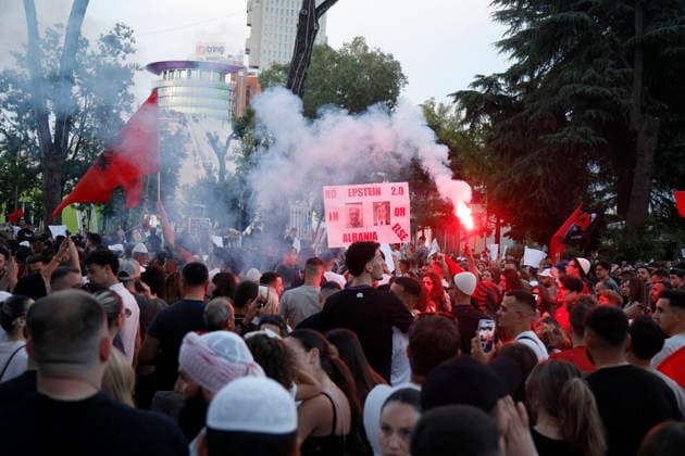 Protest against the construction of a luxury resort in Tirana, Albania. Protesters hold signs and Albanian national flags as they take part in a demonstration in front of the prime minister s office in Tirana on June 8, 2026, opposing the construction of a luxury resort in a protected natural area near the city of Vlore. Several thousand citizens demonstrated in Tirana for the ninth consecutive night to demand transparency on a luxury tourism complex project in the protected area of Narta Lagoon in the city of Vlore linked to US President Donald Trump s son-in-law Jared Kushner and his wife, Ivanka Trump. The project was planned for two areas along the Adriatic coast, the protected delta area of Vjosa-Narta and the nearby uninhabited island Copyright: xLightxStudioxAgencyx xMaltonxDibrax