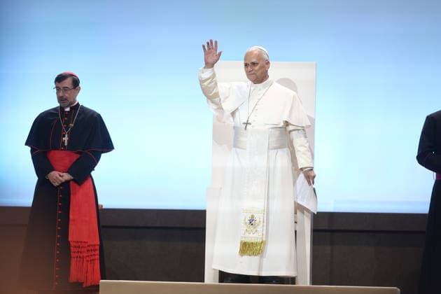 Pope Leo XVI meets with volunteers at Ifema Madrid Pope Leo XVI blesses a baby during a meeting with volunteers at Ifema Madrid, June 9, 2026, in Madrid Spain In this act there has been the greeting and meeting of the Holy Father with the volunteers who have worked in the various events of the papal visit in Madrid is presented as a gesture of recognition for their service In addition there have been interventions and musical performances by Pablo Lopez and Soraya Arnelas 09 JUNE 2026 Madrid Madrid Madrid Spain  Copyright: xEduardoxParrax 7582994