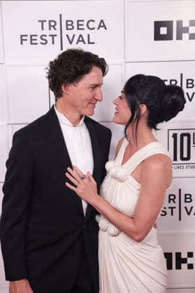 Katy Perry and her partner Justin Trudeau at the premiere of the concert film Katy Perry The Lifetimes Tour Live from Paris at the Tribeca Film Festival in New York, June 9, 2026 Jasmine Aissaoui Bestimage Katy Perry and her partner Justin Trudeau at the premiere of the concert film Katy Perry The Lifetimes Tour Live from Paris at the Tribeca Film Festival in New York, June 9, 2026 New York Etats Unis  Copyright: xJasminexAissaouix xBestimagexJasminexAissaouix xBestimagex