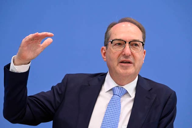 ABB BPK- Alexander Dobrindt Bundesminister des Innern CSU Politiker Vorstellung der Statistik politisch motivierter Kriminalität (PMK) 2025 auf der BPK Bundespressekonferenz am 09.06.2026 in Berlin Berlin Deutschland *** ABB BPK Alexander Dobrindt Federal Minister of the Interior CSU Politician Presentation of the statistics on politically motivated crime PMK 2025 at the BPK Federal Press Conference on 09 06 2026 in Berlin Berlin Germany