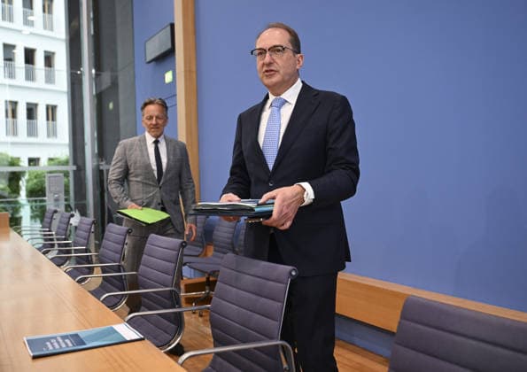 German Interior Minister Dobrindt presents politically motivated crime report BERLIN, GERMANY - JUNE 09: German Interior Minister Alexander Dobrindt speaks to journalists during a press conference at the Federal Press Conference Center in Berlin, Germany, on June 9, 2026, where he presented the 2025 Politically Motivated Crime Report. Halil Sagirkaya Anadolu Berlin Germany. Editorial use only. Please get in touch for any other usage.  Copyright: x2026xAnadoluxHalilxSagirkayax